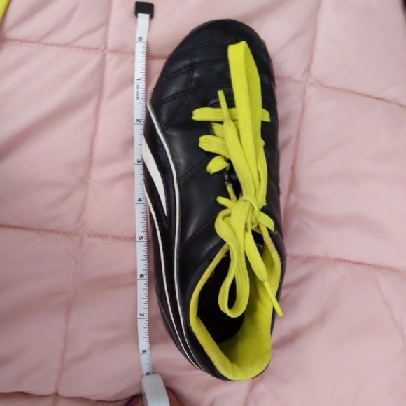 Boys puma cleats - Picture 4 of 6